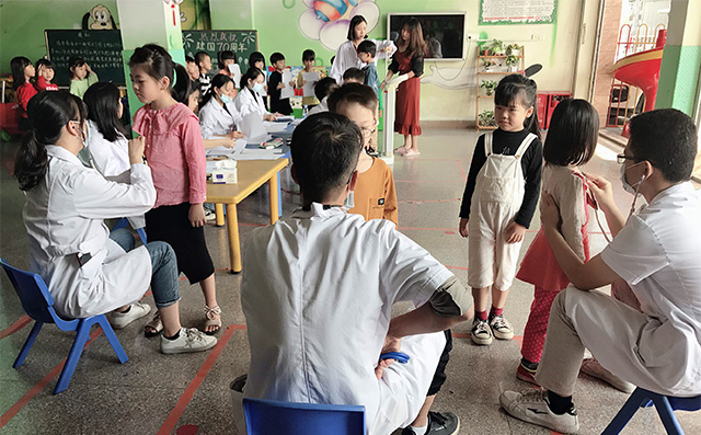 中山街道卫生服务为幼儿园体检，筛查疑似病症，可以这样做